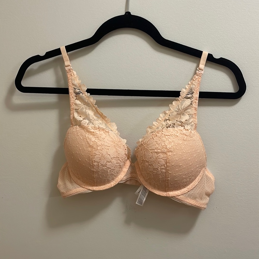 Light pink push up bra